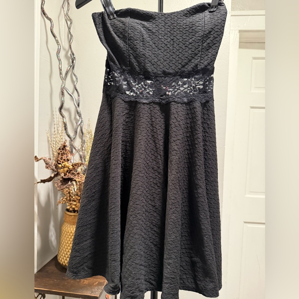 Strapless Black Lace-Trim Fit & Flare Dress by Wild Daisy Women’s Size M